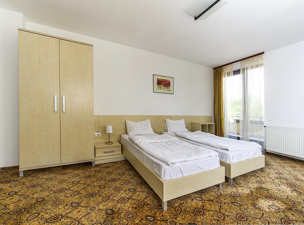 Aseltur Brasov Hotell Eksteriør bilde