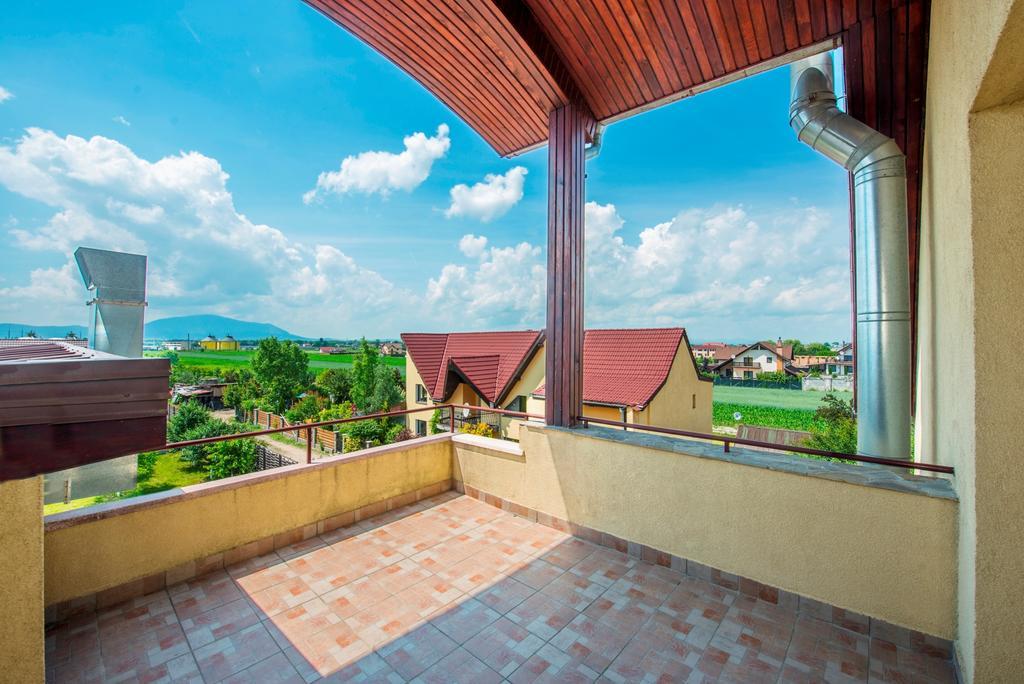 Aseltur Brasov Hotell Eksteriør bilde