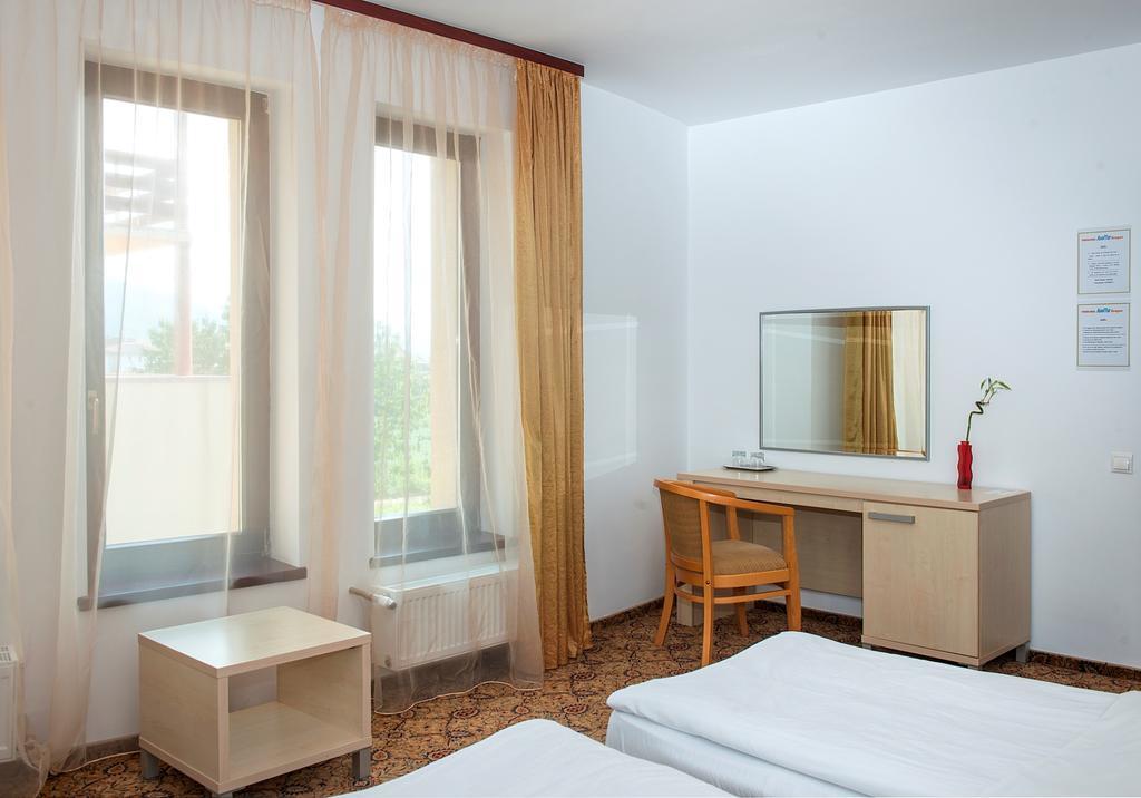 Aseltur Brasov Hotell Eksteriør bilde