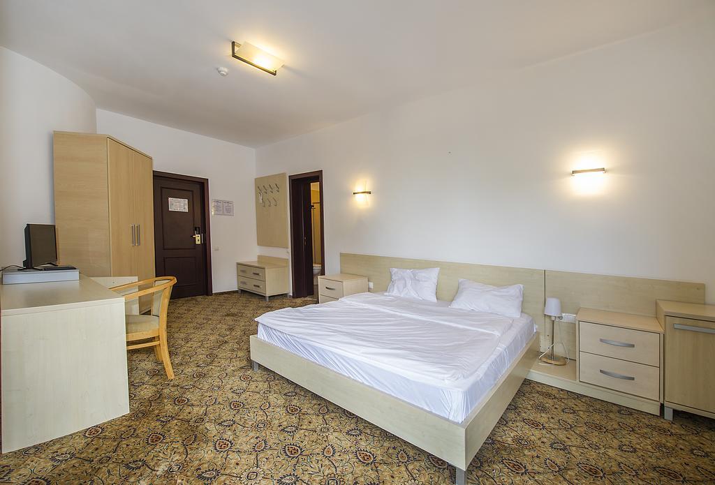 Aseltur Brasov Hotell Eksteriør bilde