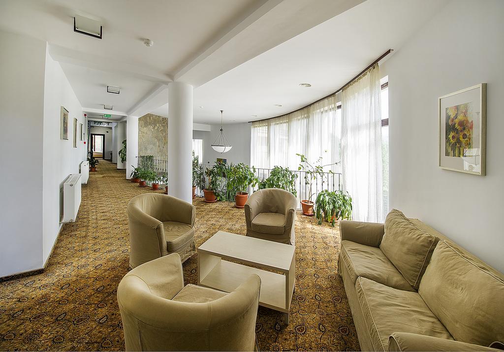 Aseltur Brasov Hotell Eksteriør bilde