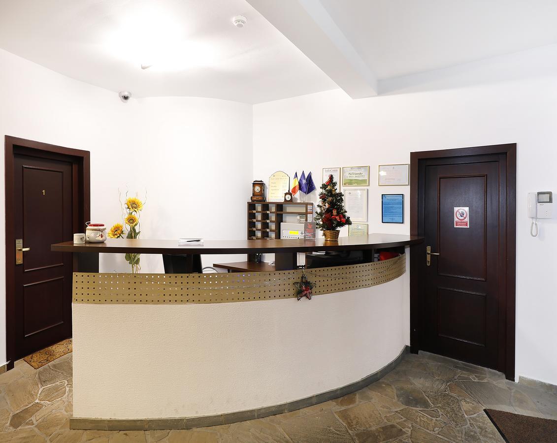 Aseltur Brasov Hotell Eksteriør bilde