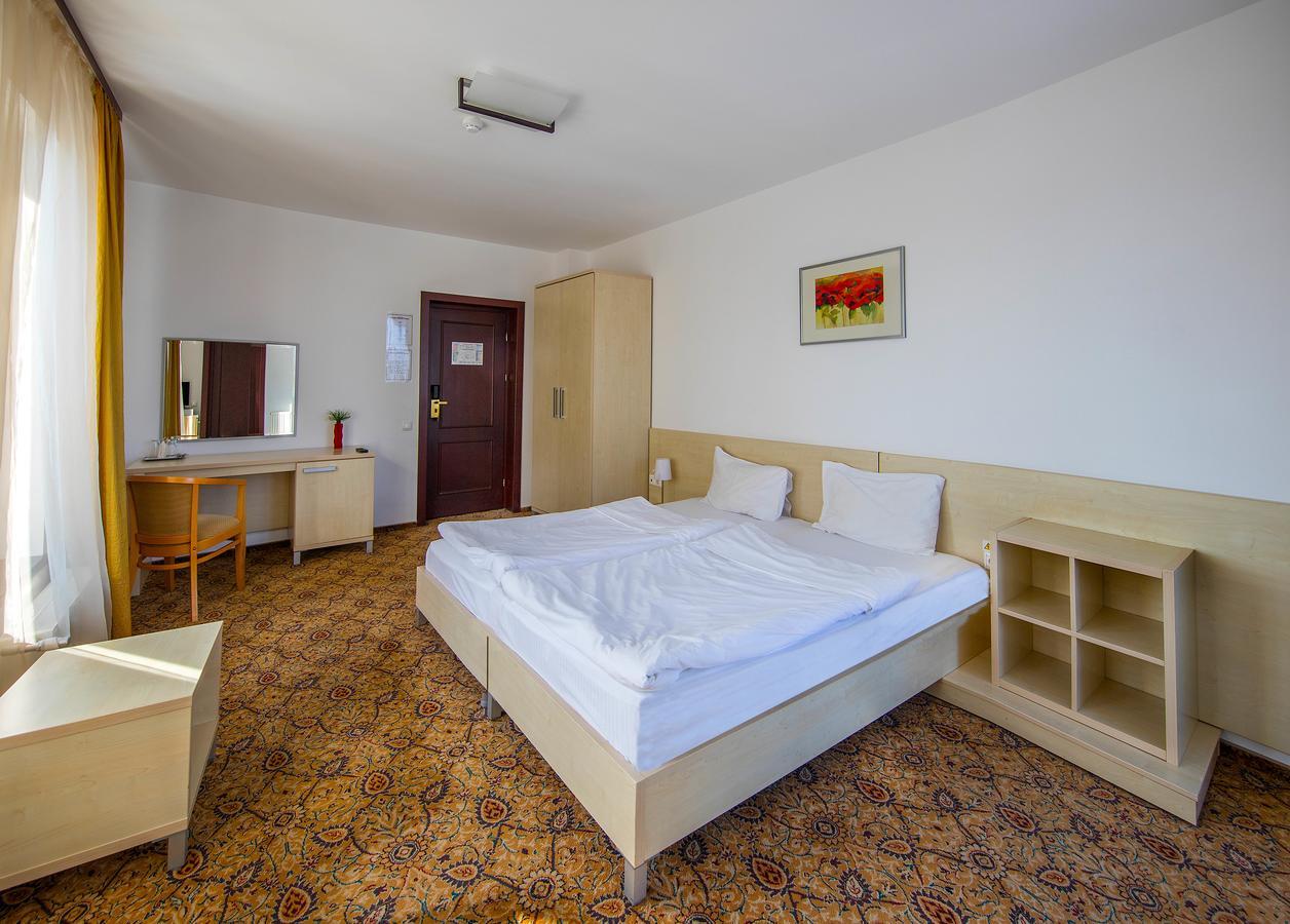 Aseltur Brasov Hotell Eksteriør bilde